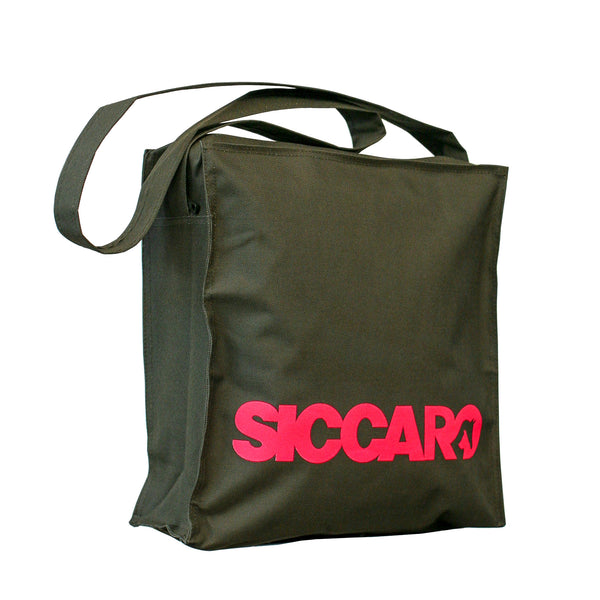 https://siccaro.com/cdn/shop/products/OnTheGo_bag_M-DryGloves_and_others-S6009-Green_600x.jpg?v=1666941998